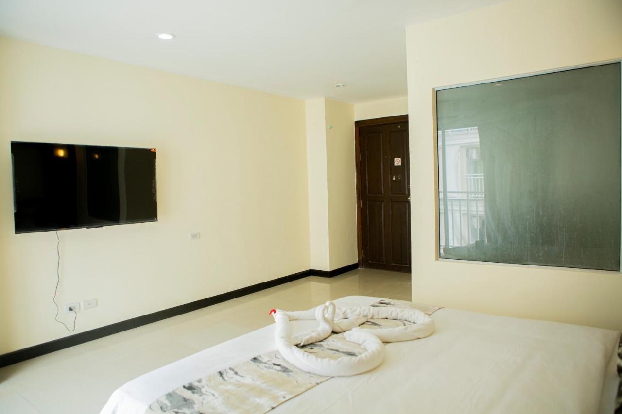 Blue Skyline Hotel Patong Extérieur photo