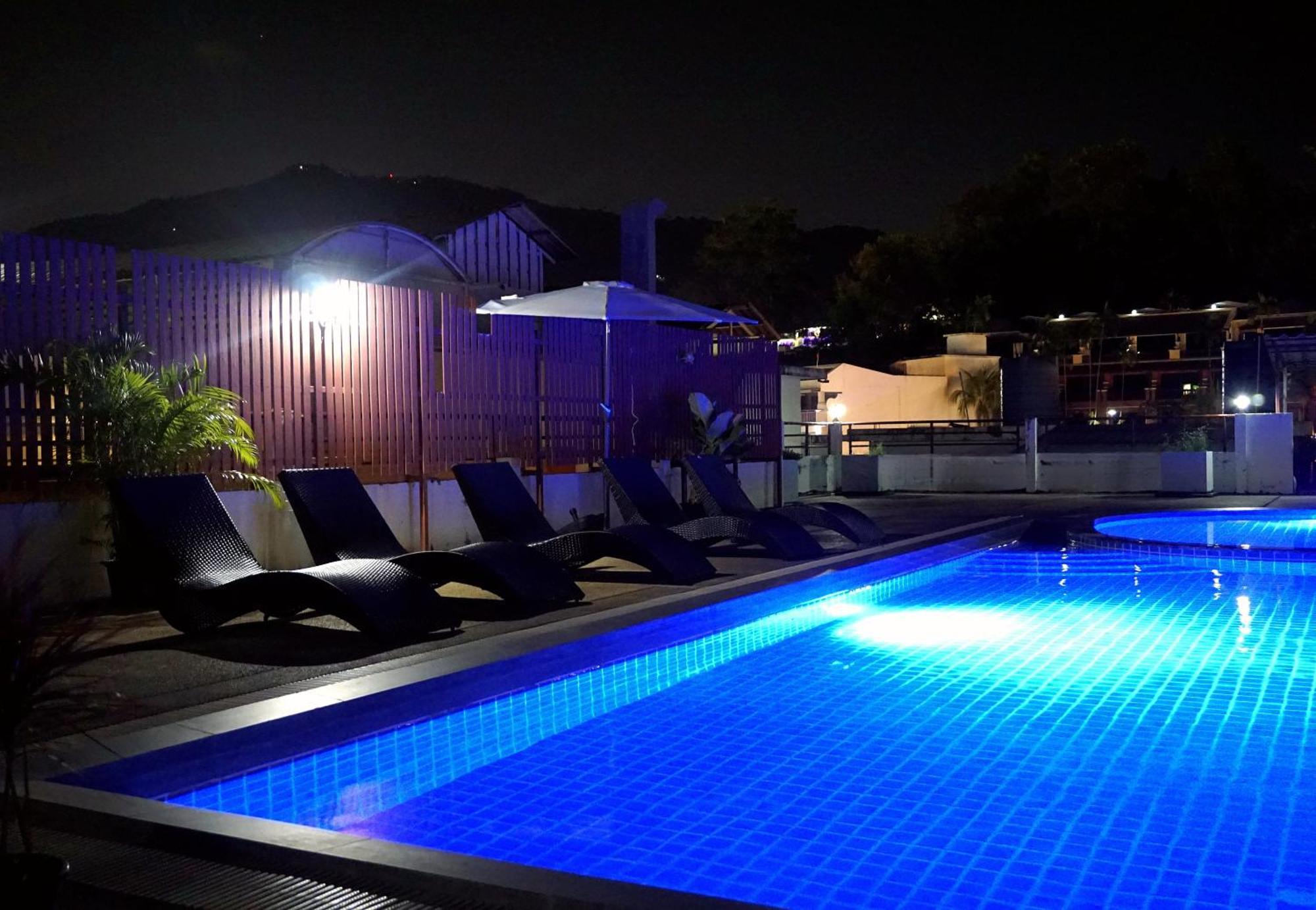 Blue Skyline Hotel Patong Extérieur photo