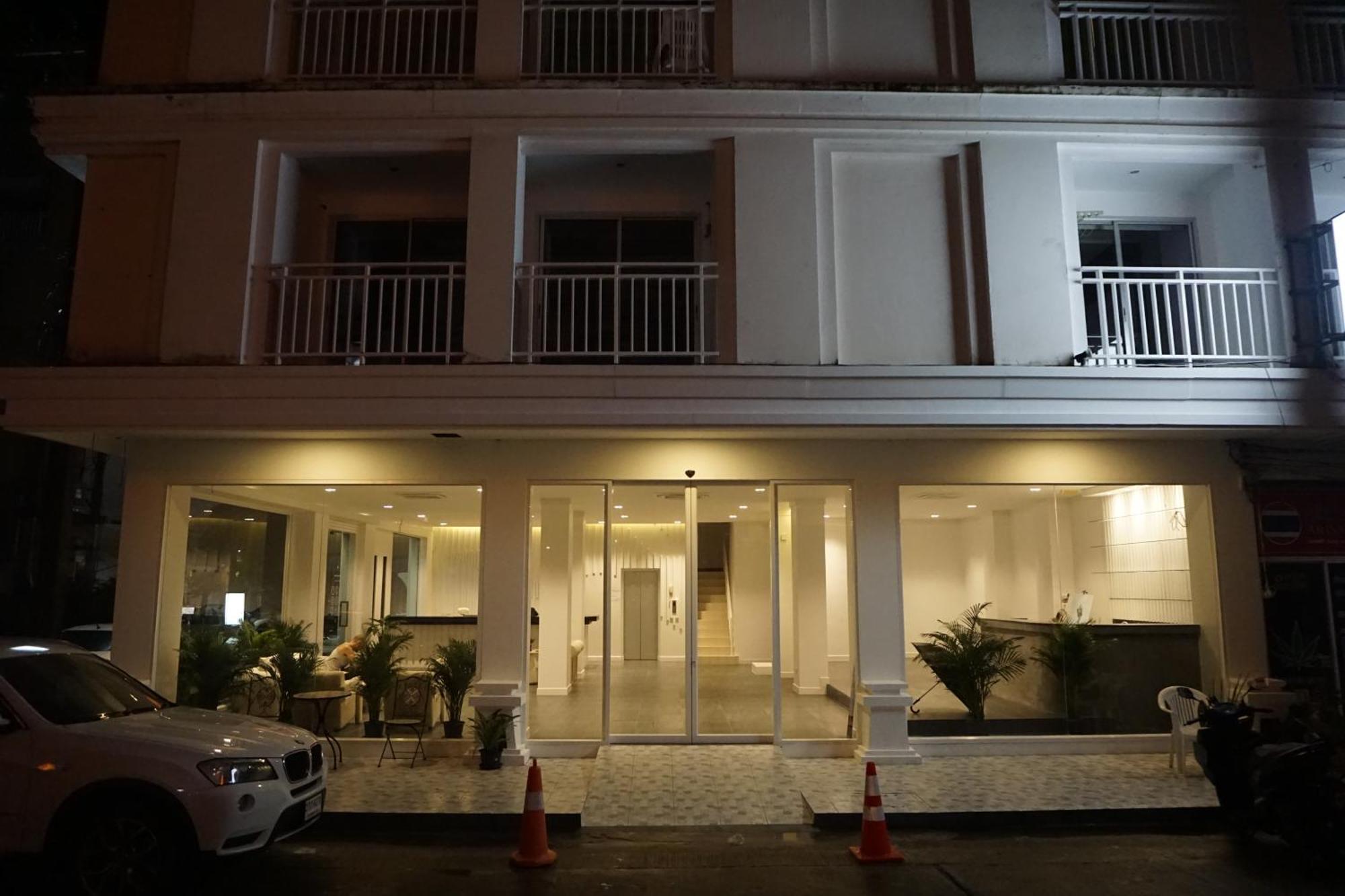 Blue Skyline Hotel Patong Extérieur photo